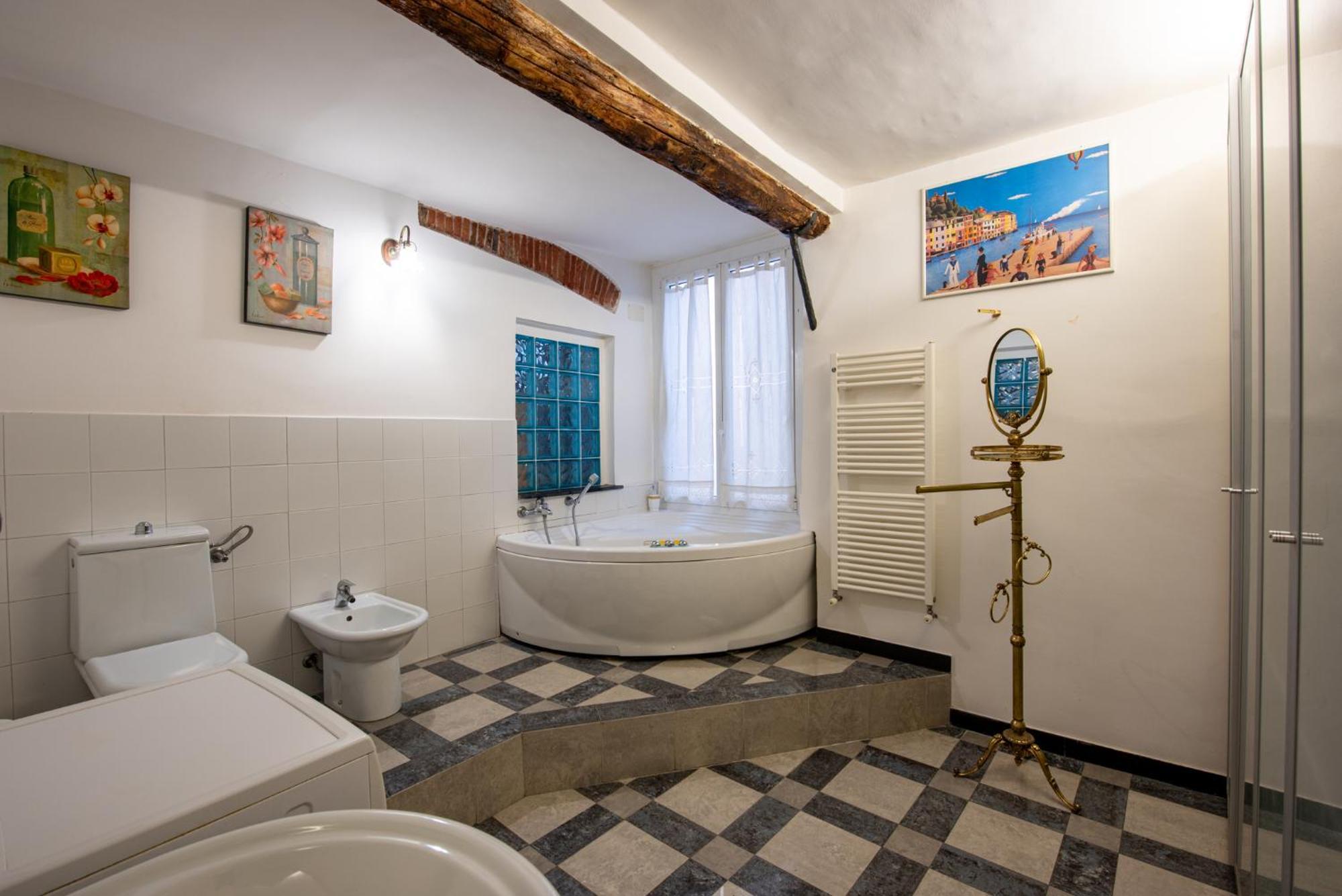 Appartamento Acquario A 5 Min - Jacuzzi E Vista Sui Vicoli Genova